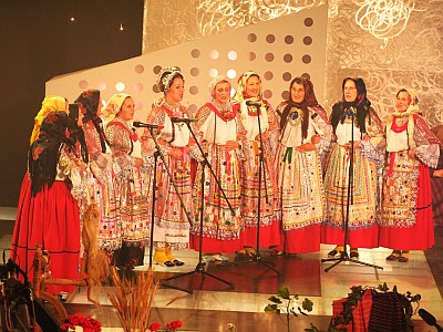 lijepom nasom u su-monostor